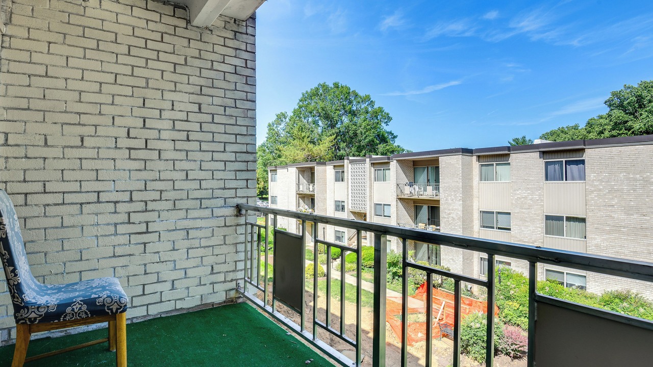 Photo of Patio Balcony in North Bethesda