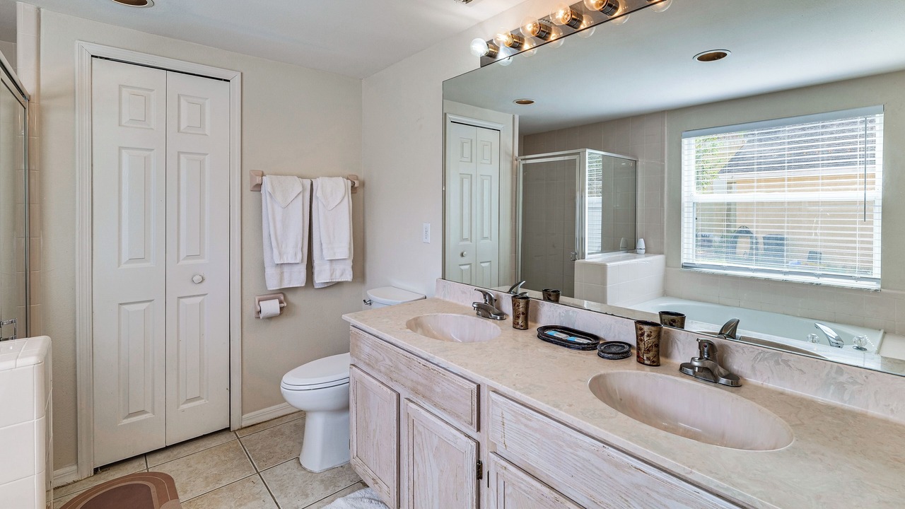 Photo of Bathroom in Lindfields