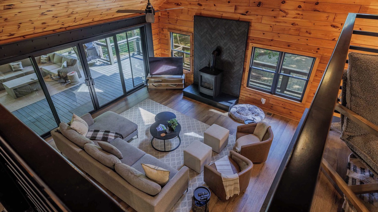 Photo of Bedroom in Cherry Log