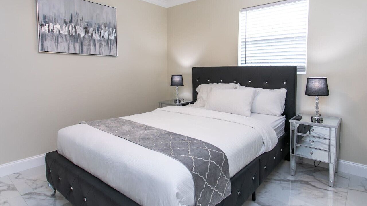 Photo of Bedroom in South Lake