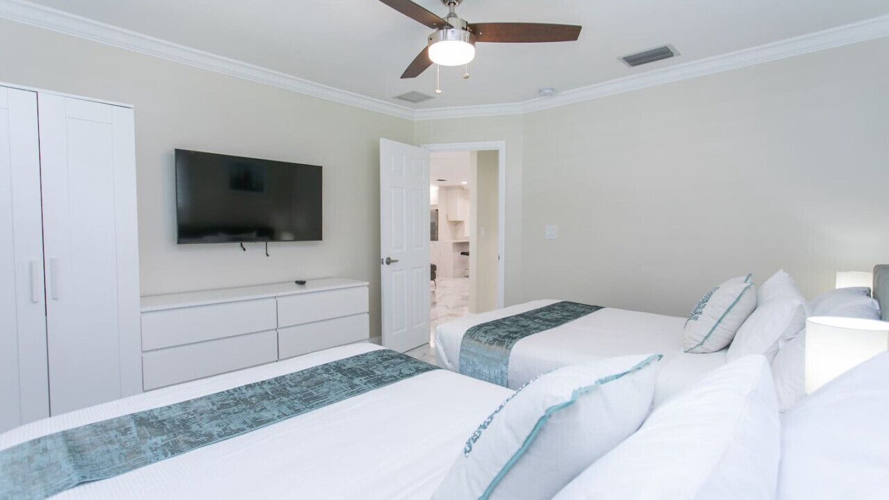 Photo of Bedroom in South Lake