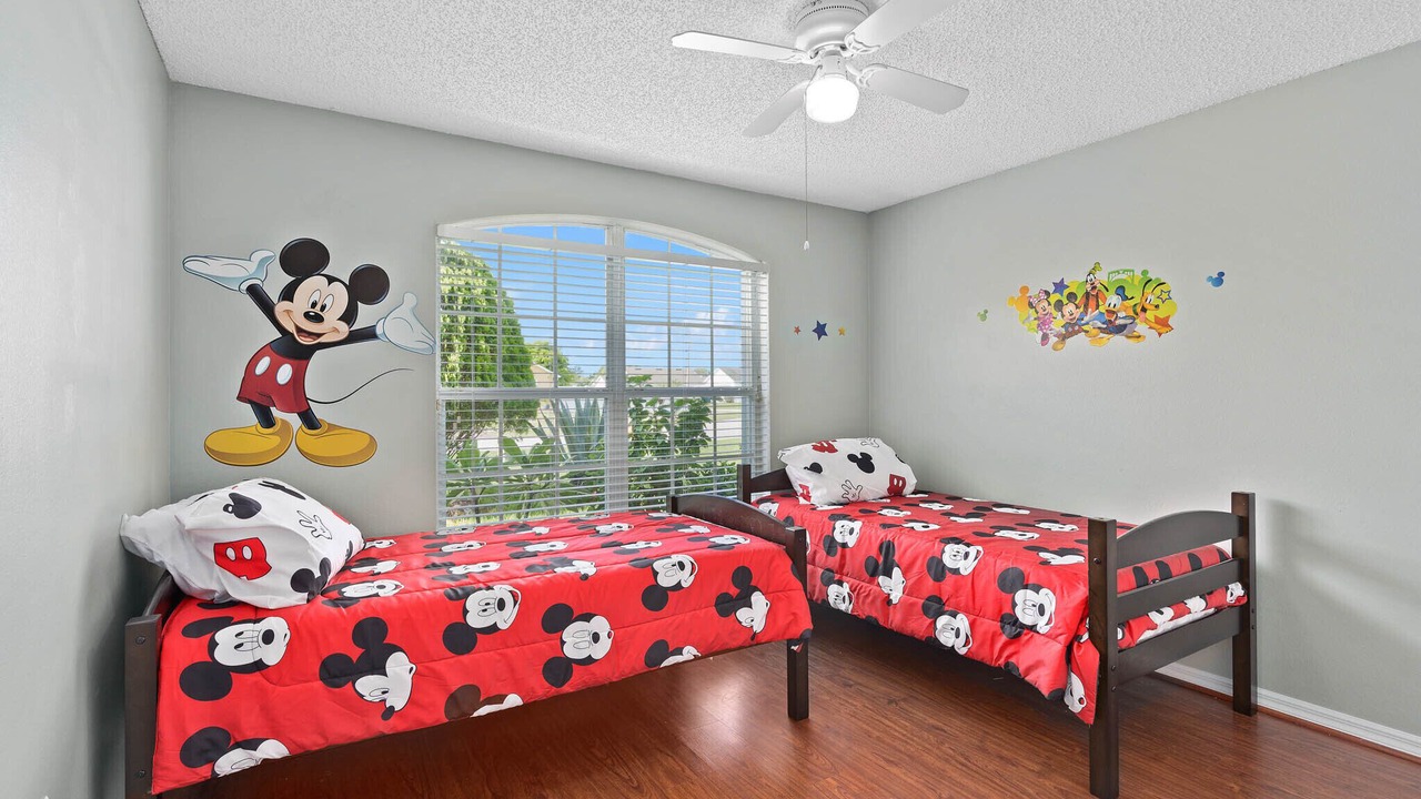 Photo of Bedroom in Crescent Lakes