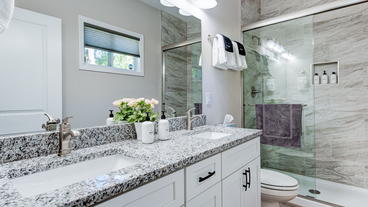Photo of Bathroom in Fairview