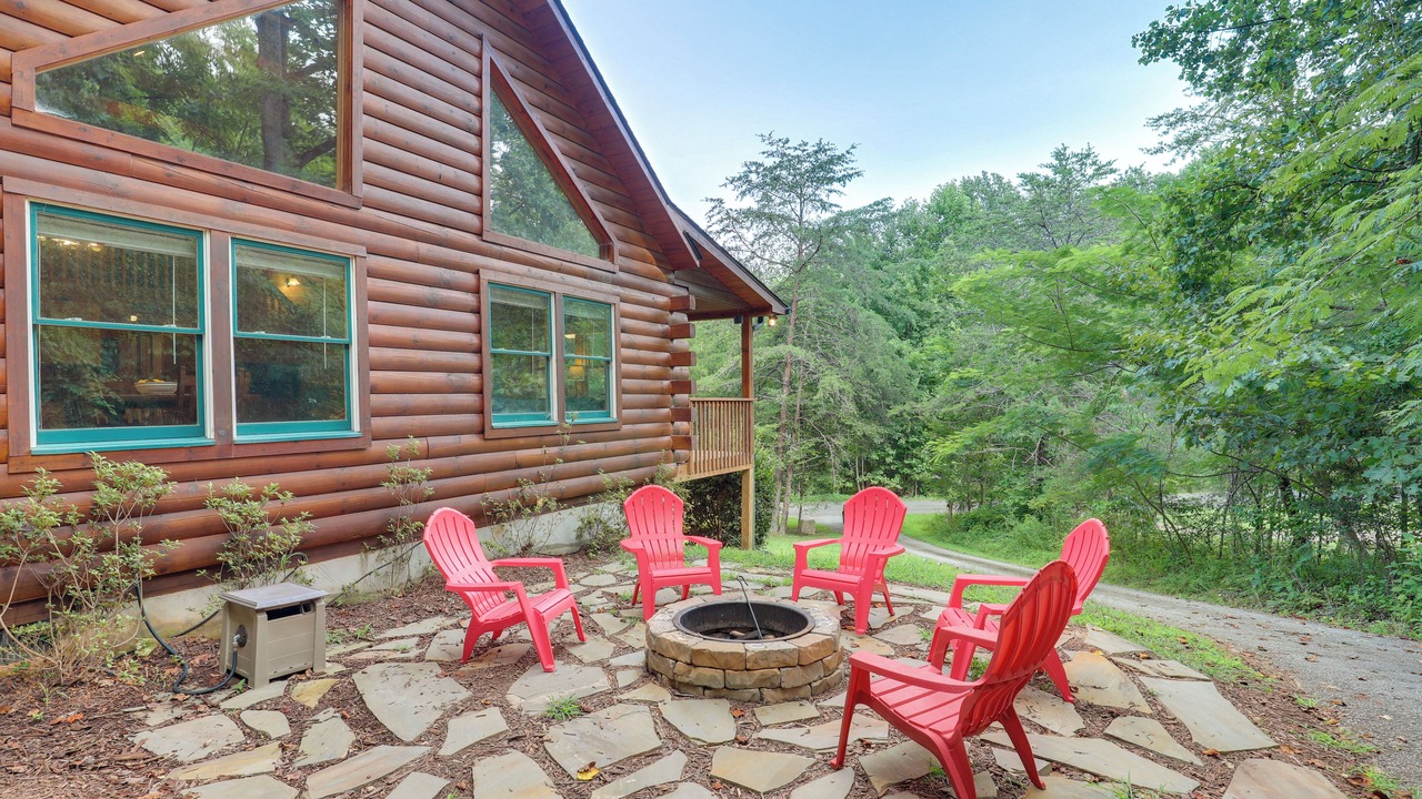 Photo of Patio Balcony in Lake Lure
