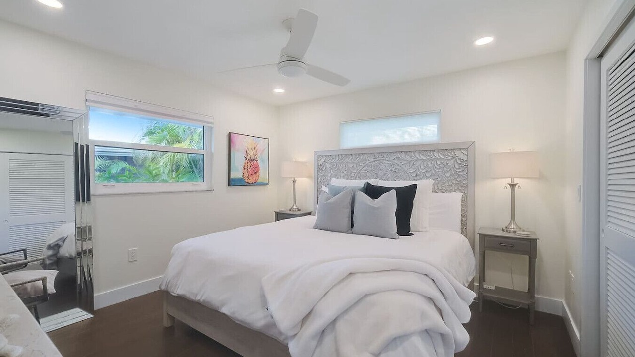 Photo of Bedroom in Gulf Gate Woods