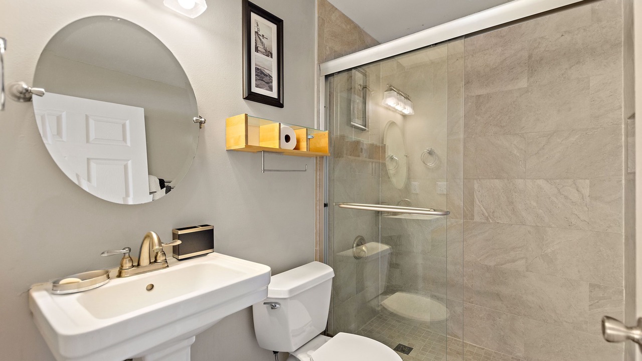 Photo of Bathroom in Sunridge Woods