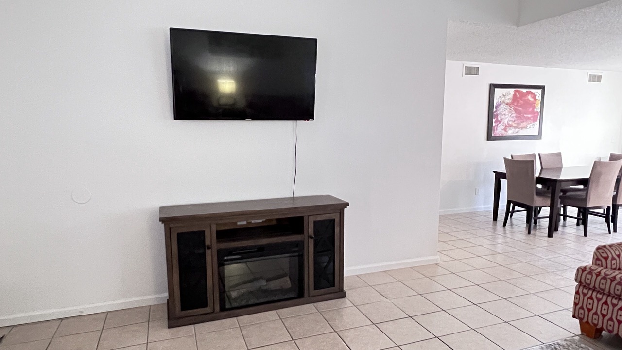 Photo of Livingroom in Green Valley North