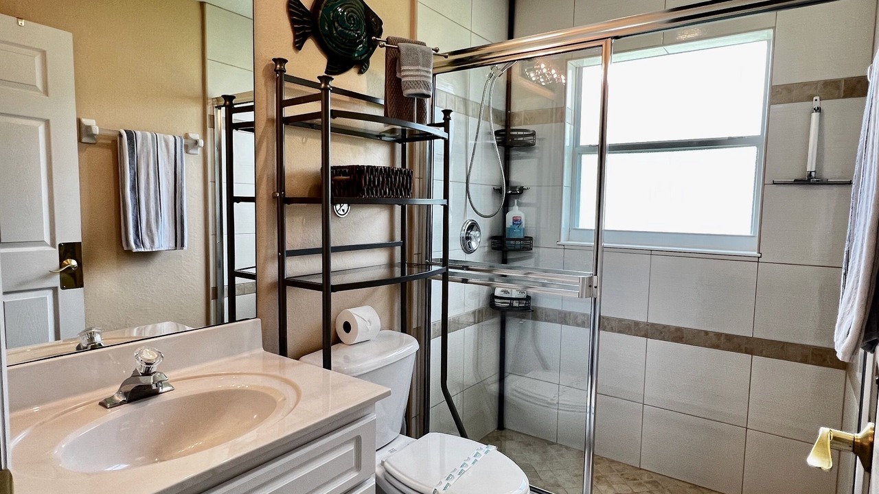 Photo of Bathroom in Pelican