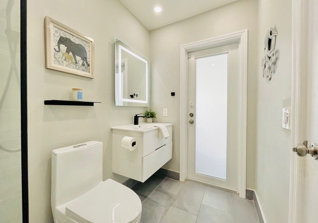 Photo of Bathroom in Coral Ridge Isles