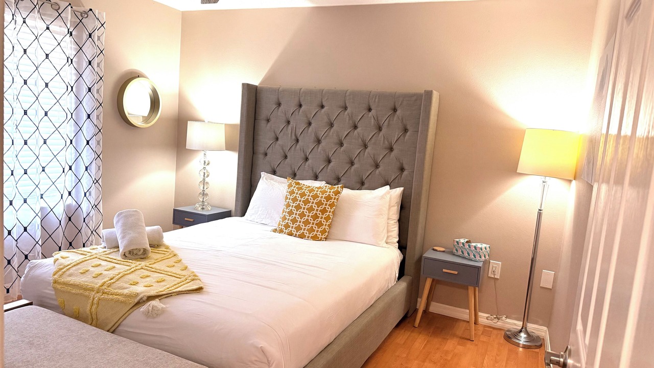 Photo of Bedroom in Lake Sarasota