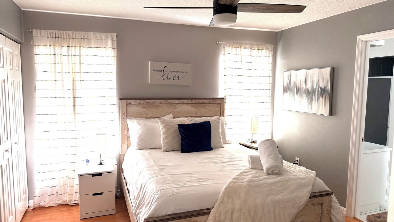 Photo of Bedroom in Lake Sarasota