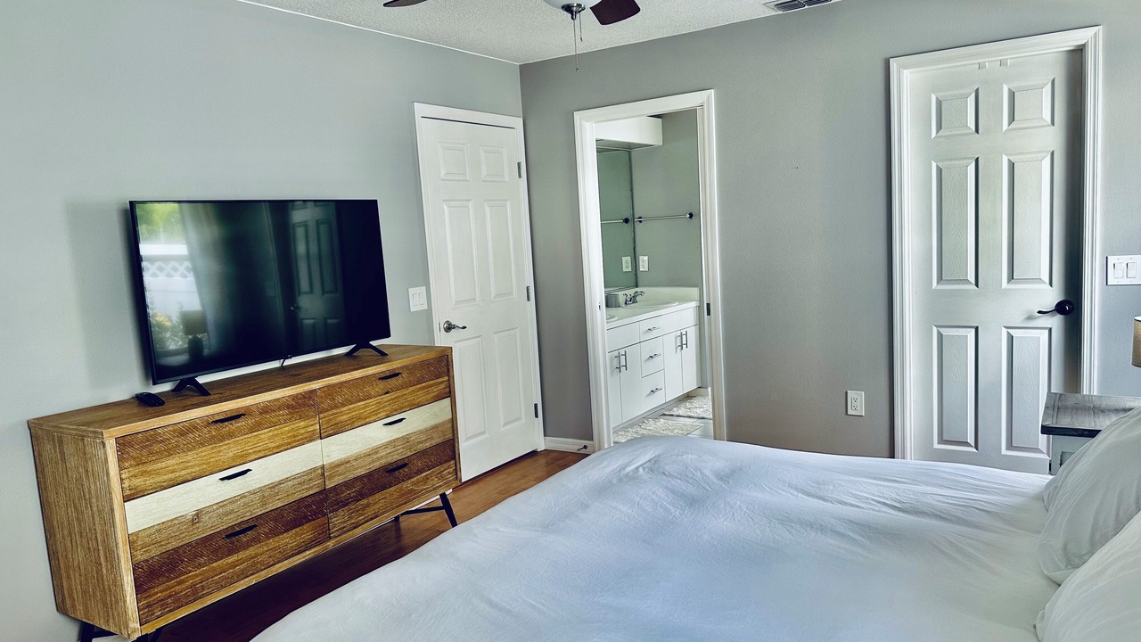 Photo of Bedroom in Lake Sarasota