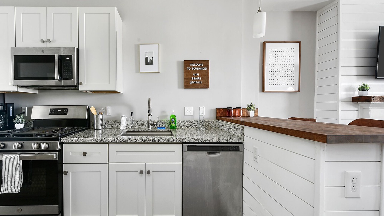 Photo of Kitchen in South Side Slopes