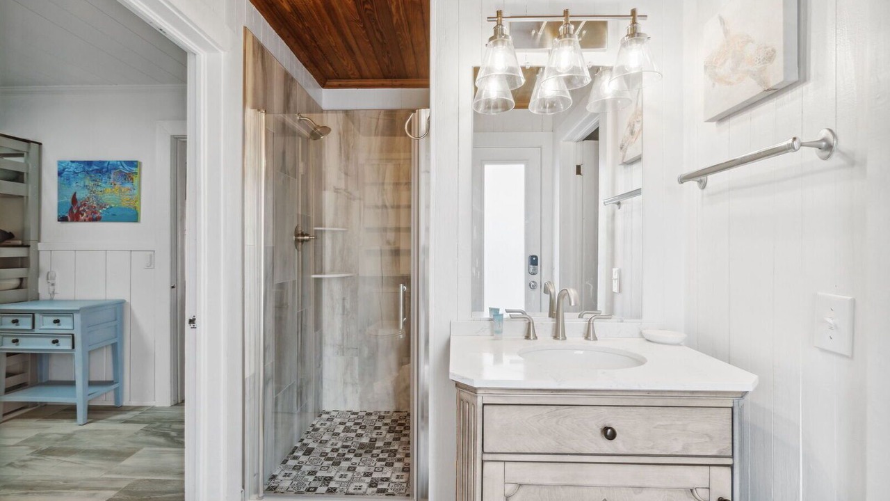 Photo of Bathroom in Laguna Beach Estates
