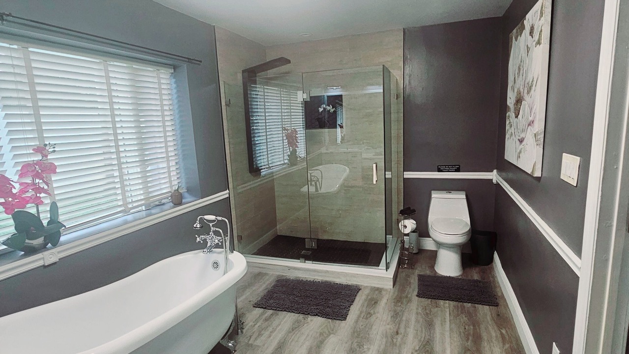Photo of Bathroom in Coral Ridge Isles