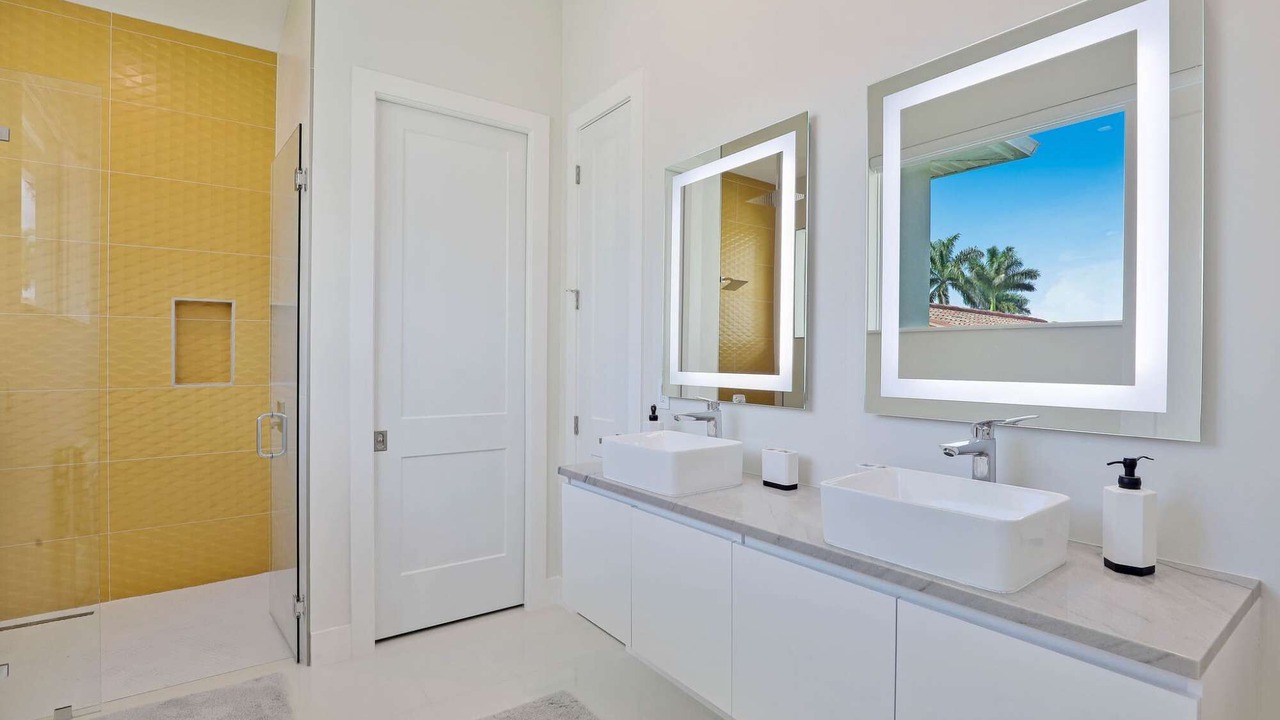 Photo of Bathroom in Yacht Club