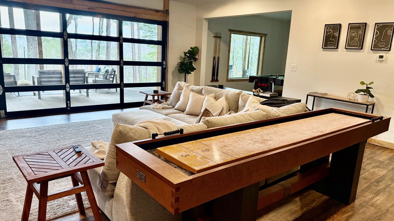 Photo of Livingroom in Ellijay