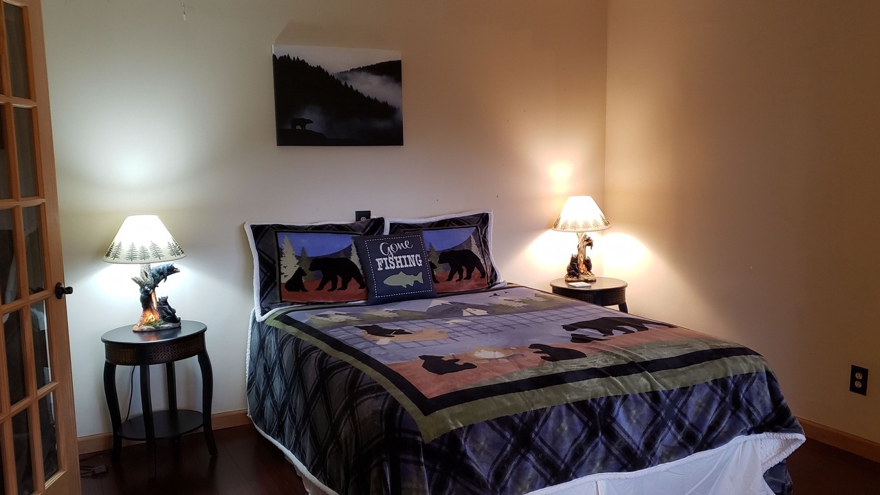 Photo of Bedroom in Wears Valley
