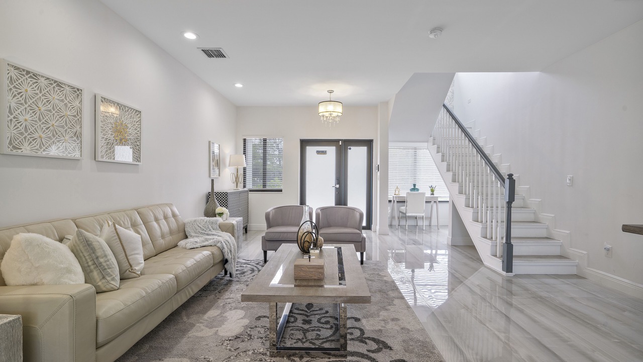 Photo of Livingroom in Central Fort Lauderdale