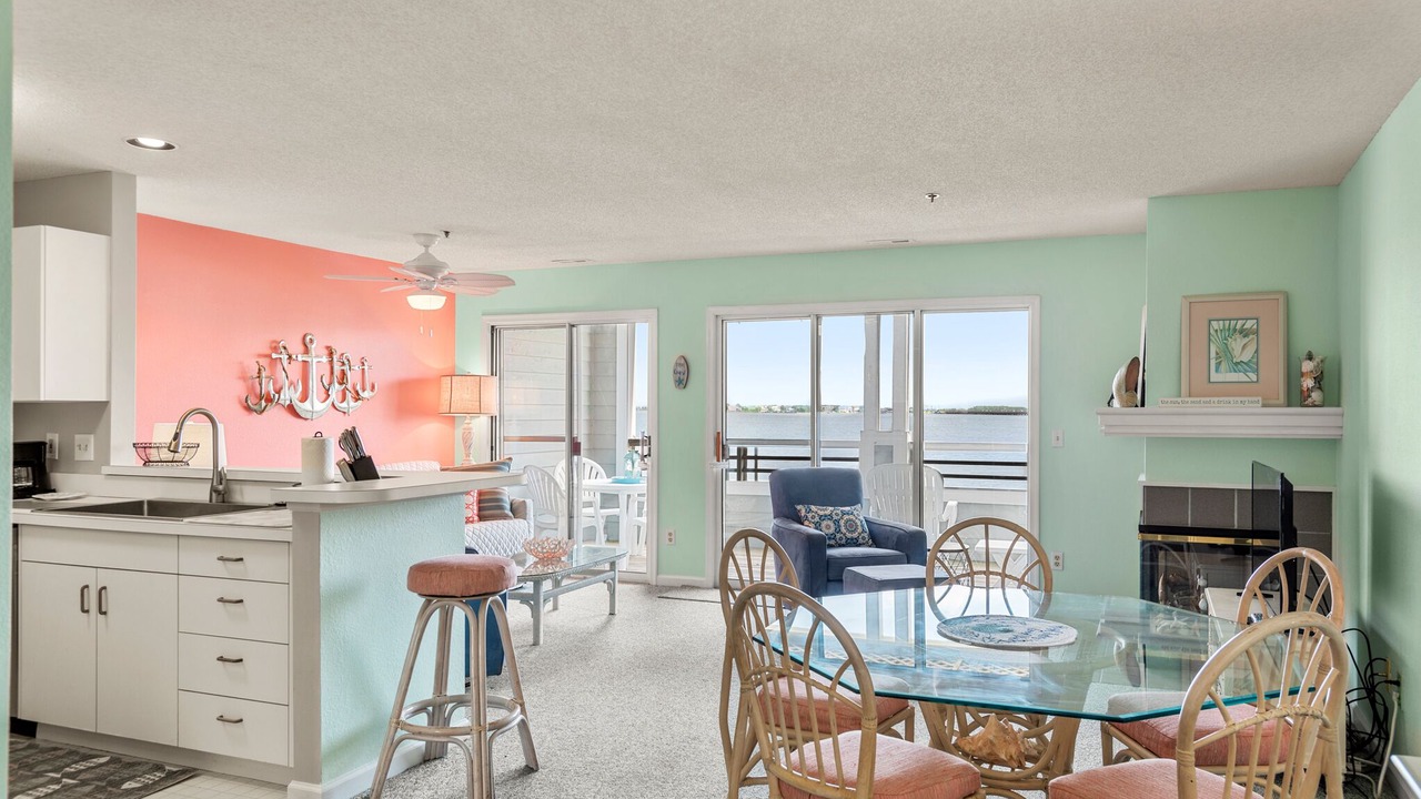 Photo of Livingroom in Manteo