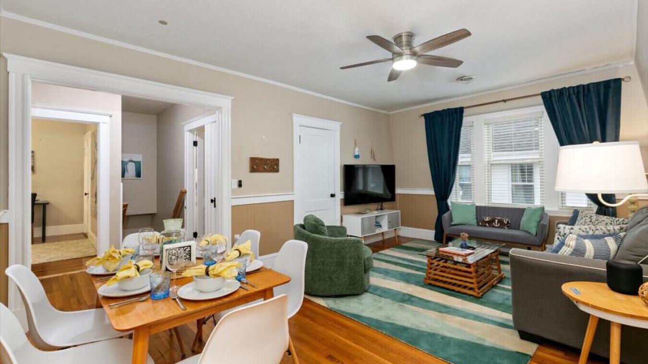 Photo of Livingroom in Quincy