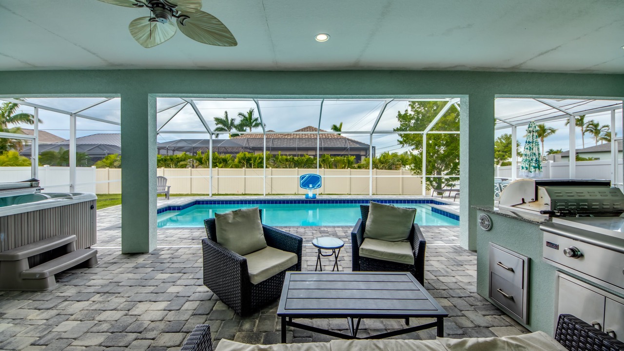 Photo of Outdoor in Pelican