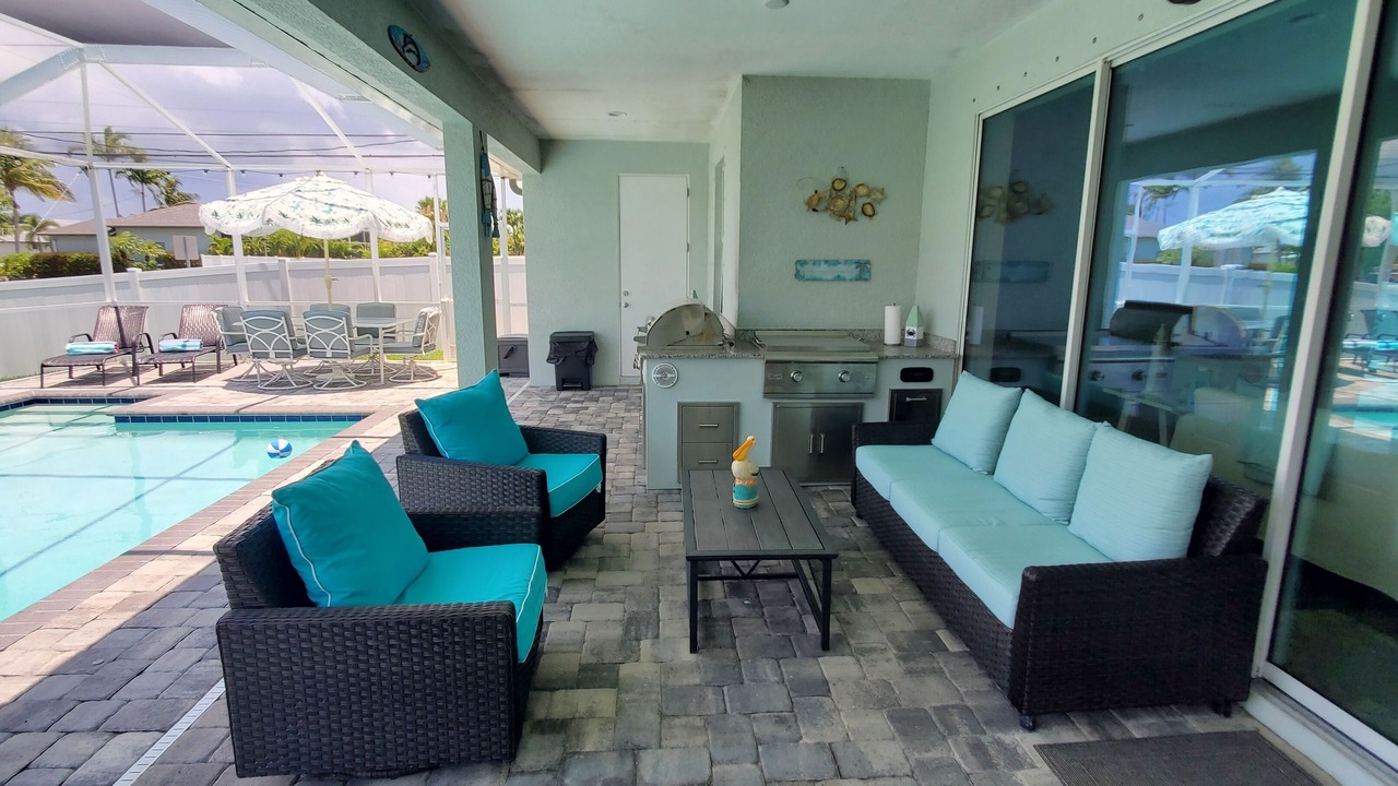 Photo of Outdoor in Pelican