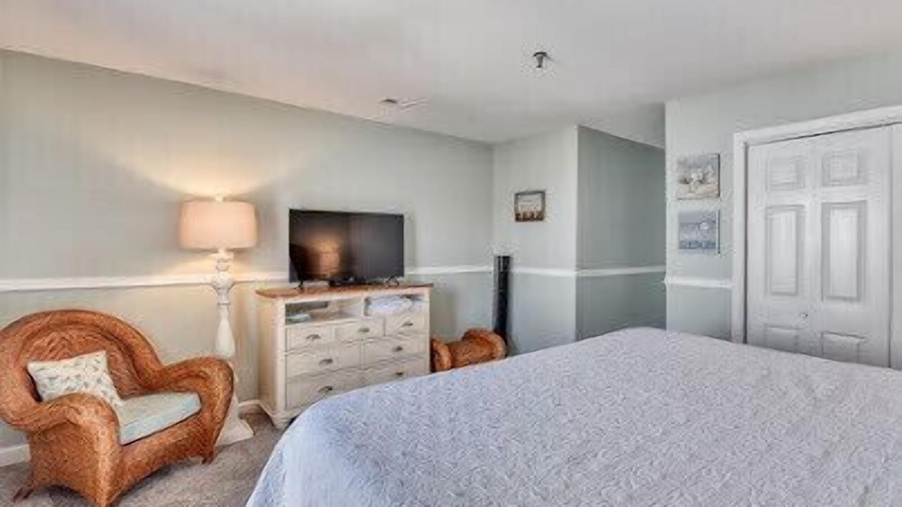 Photo of Bedroom in North Topsail Beach