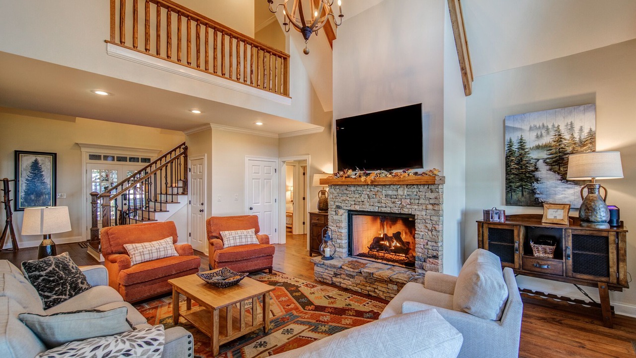 Photo of Livingroom in Big Canoe