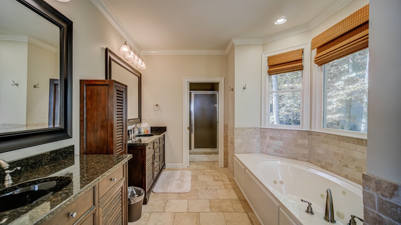 Photo of Bathroom in Big Canoe