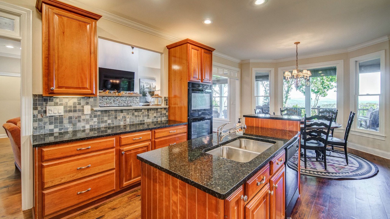 Photo of Kitchen in Big Canoe