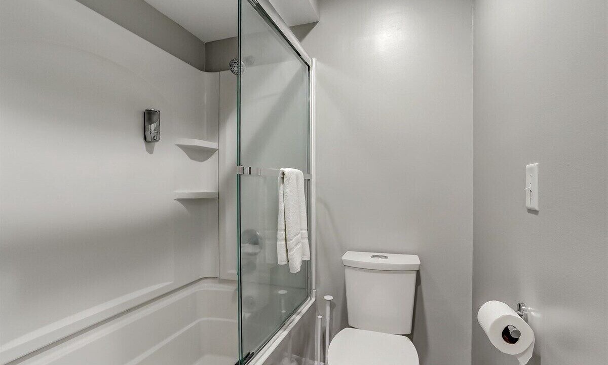 Photo of Bathroom in Fernandina Beach