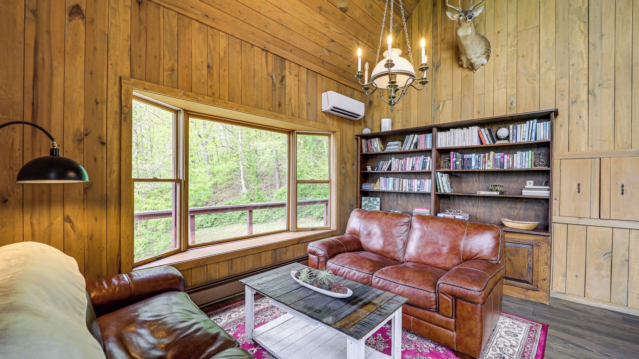 Photo of Livingroom in Burnsville