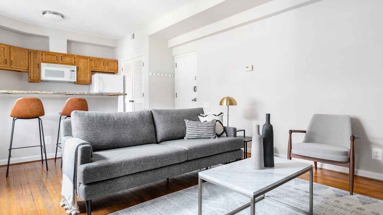 Photo of Livingroom in Adams Morgan
