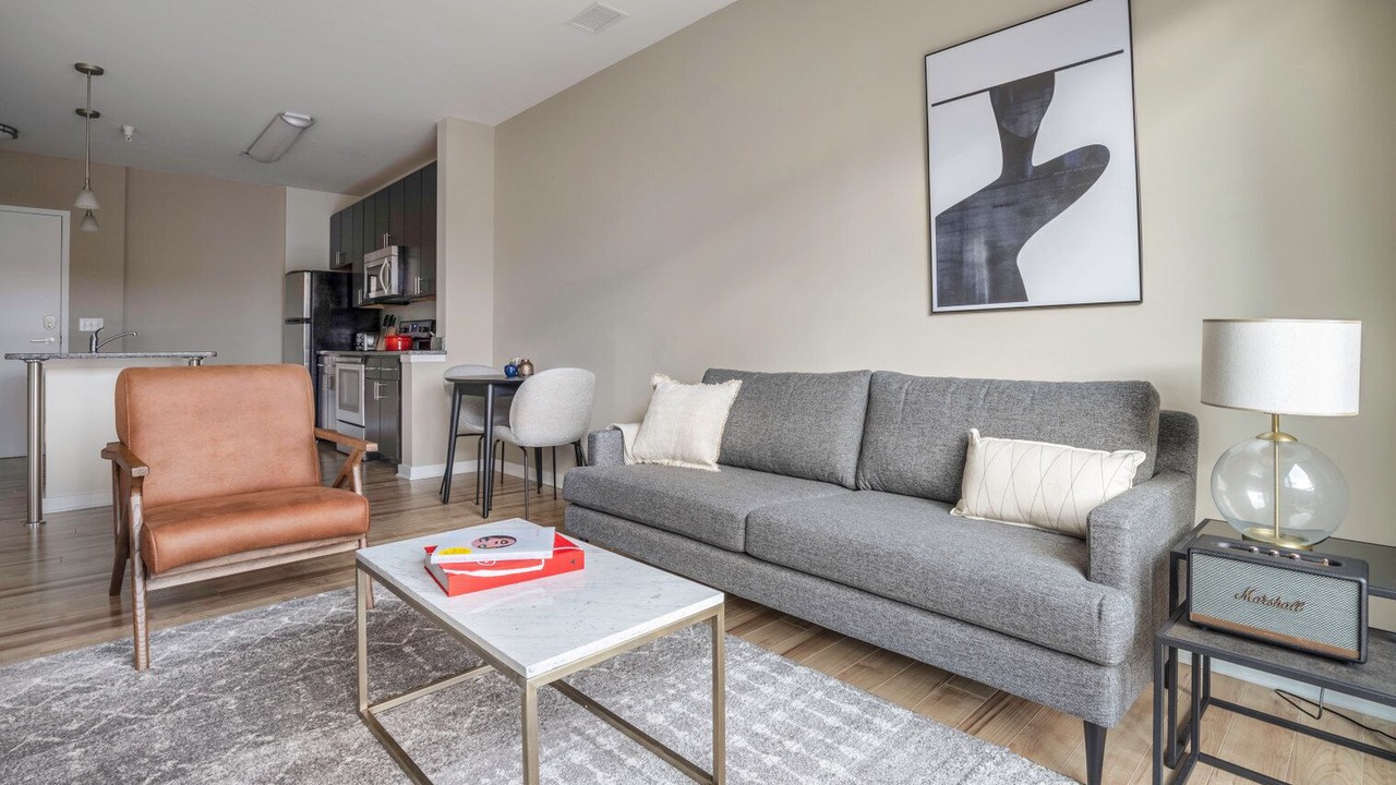 Photo of Livingroom in Near Northeast