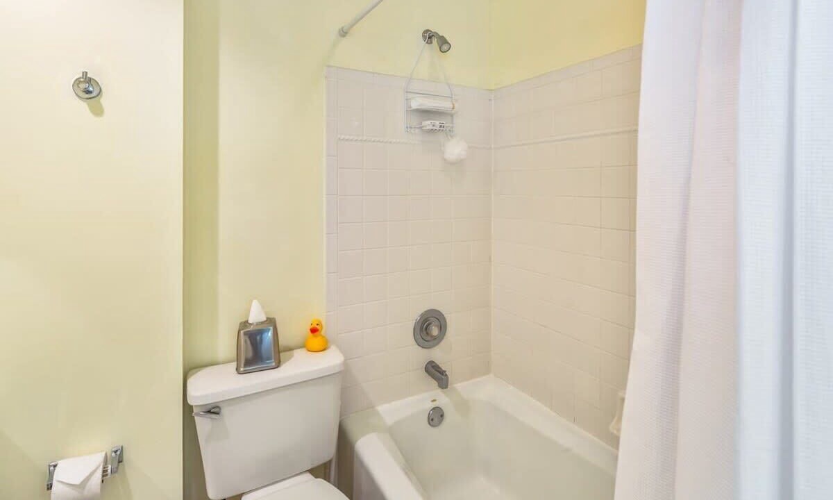 Photo of Bathroom in Bahama Village