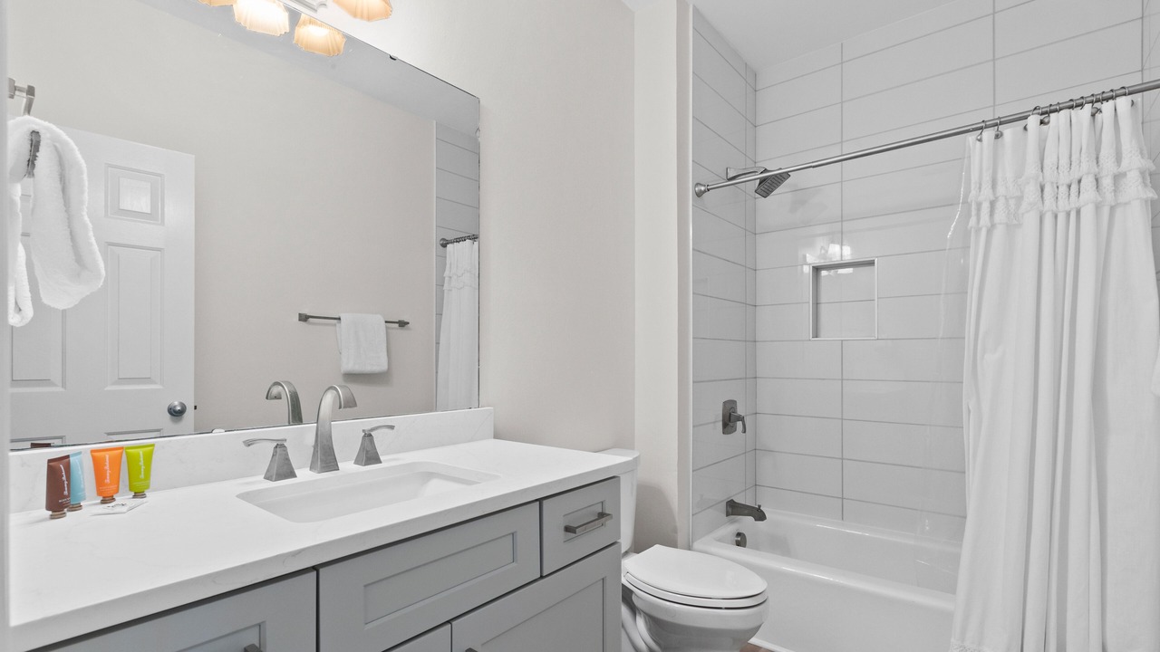 Photo of Bathroom in Avalon Beach Estates