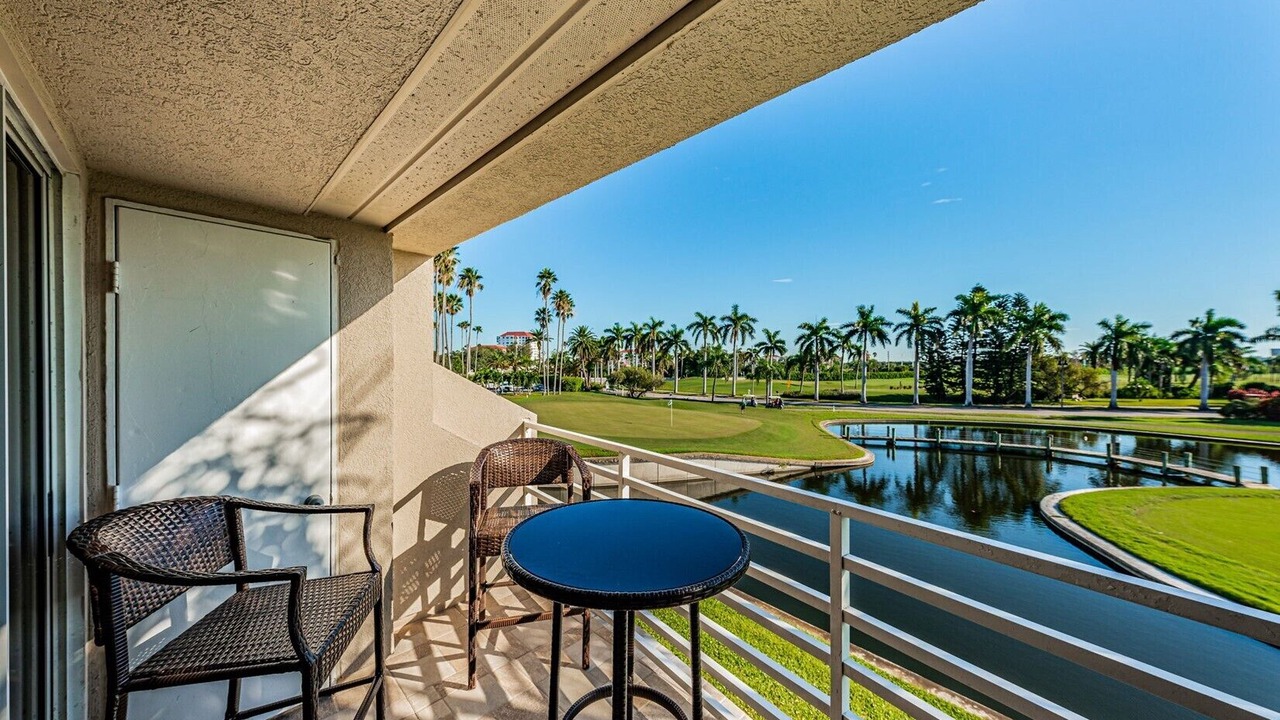 Photo of Patio Balcony in St. Petersburg