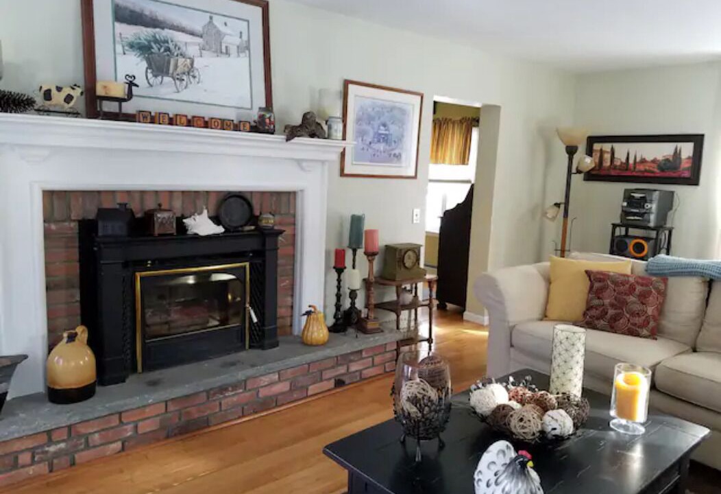 Photo of Livingroom in Whitehall