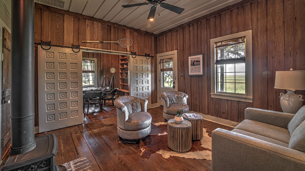 Photo of Livingroom in Darien