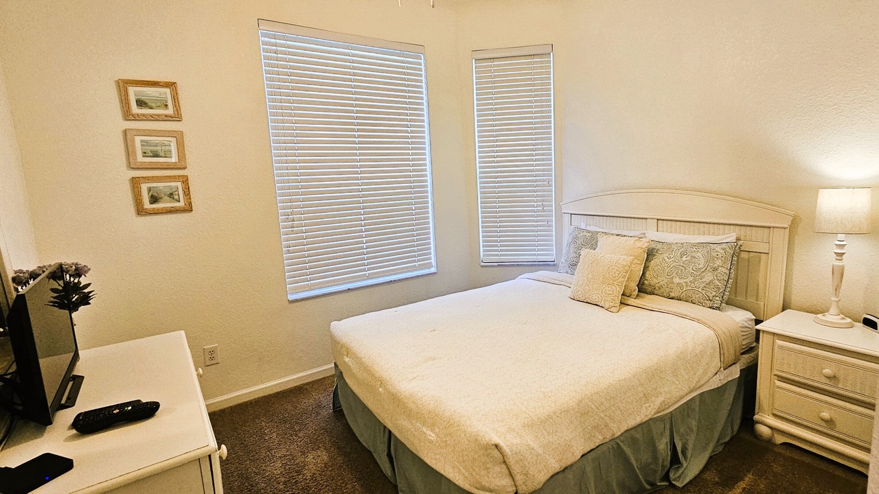 Photo of Bedroom in Windsor Palms
