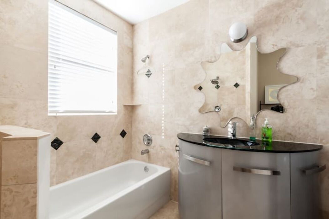 Photo of Bathroom in Harbordale