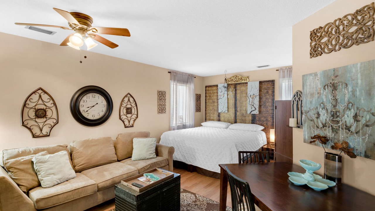 Photo of Bedroom in Holiday Beach