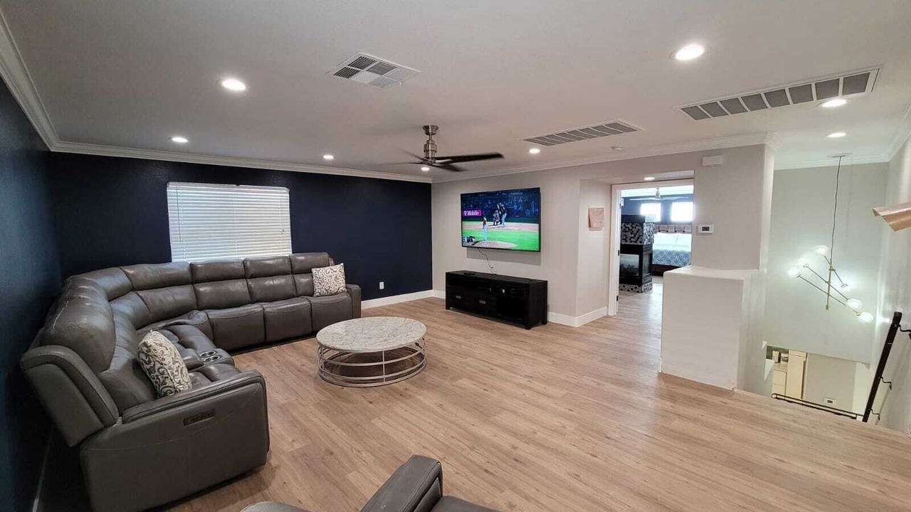 Photo of Livingroom in Green Valley