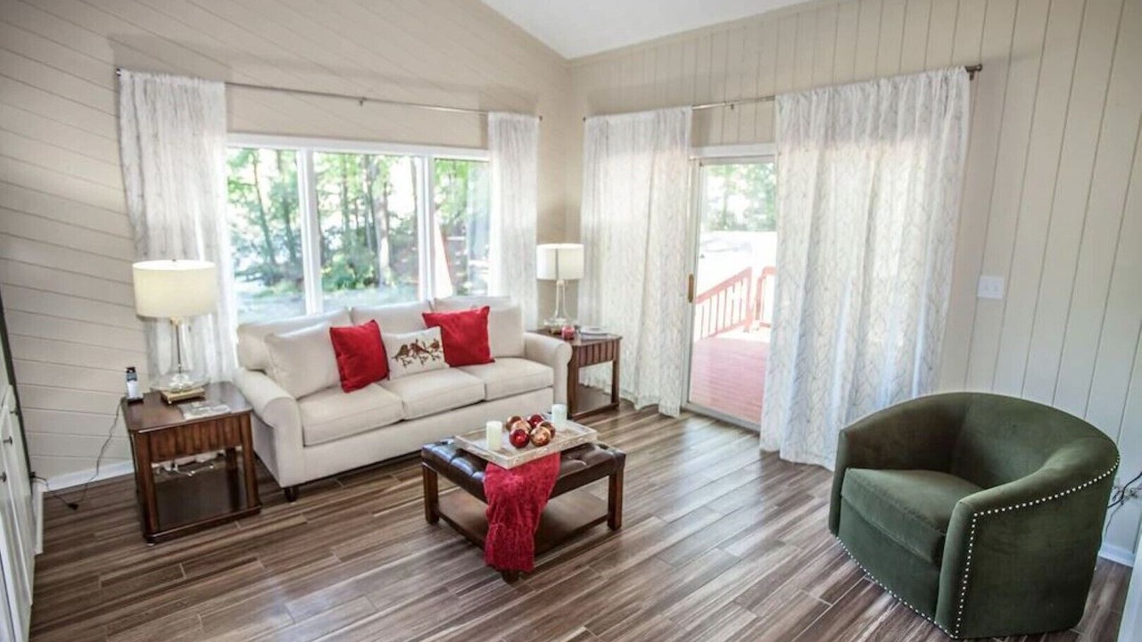 Photo of Livingroom in North Newport News
