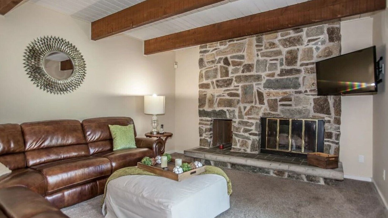 Photo of Livingroom in North Newport News