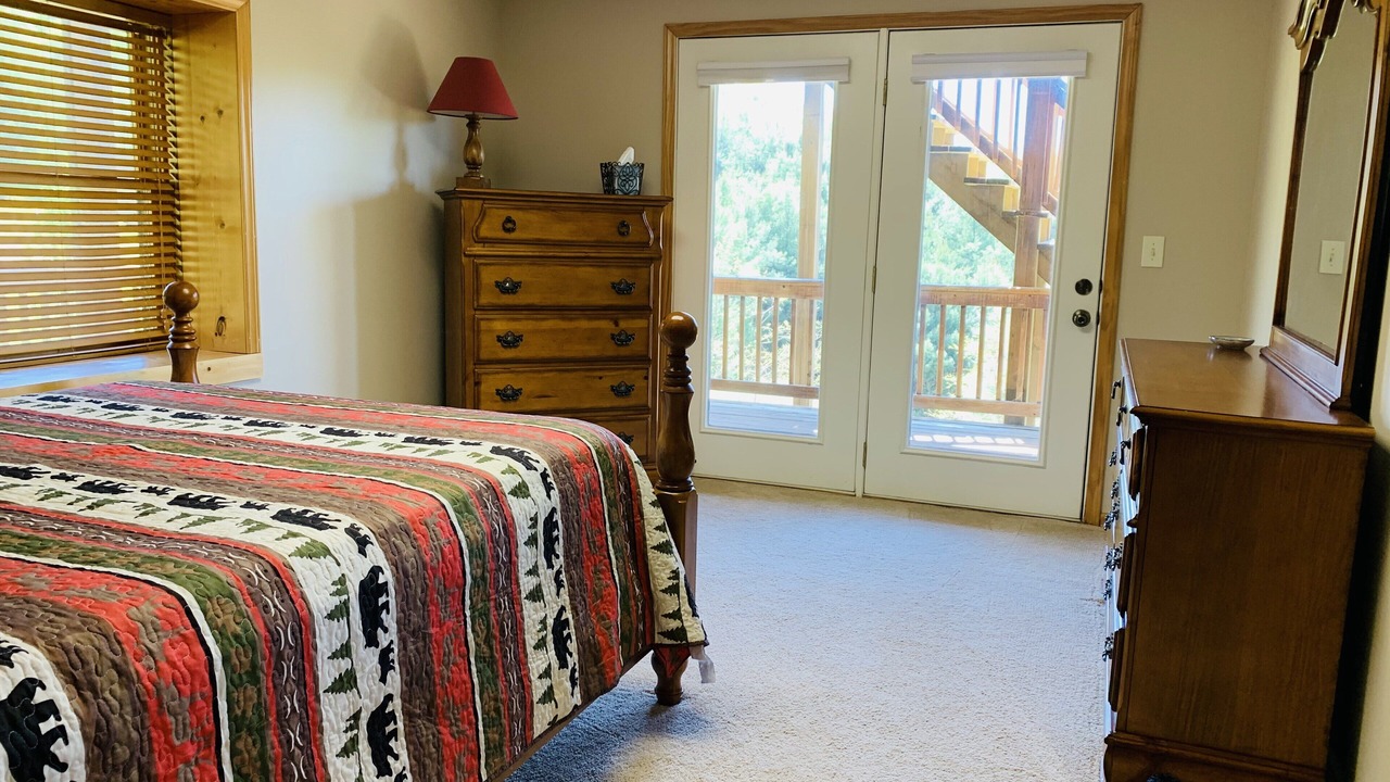 Photo of Bedroom in Piney Creek