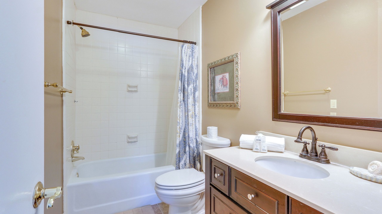 Photo of Bathroom in Shipyard Plantation
