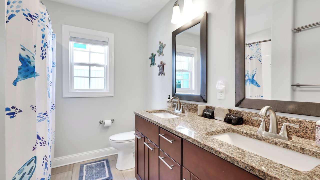 Photo of Bathroom in Long Beach