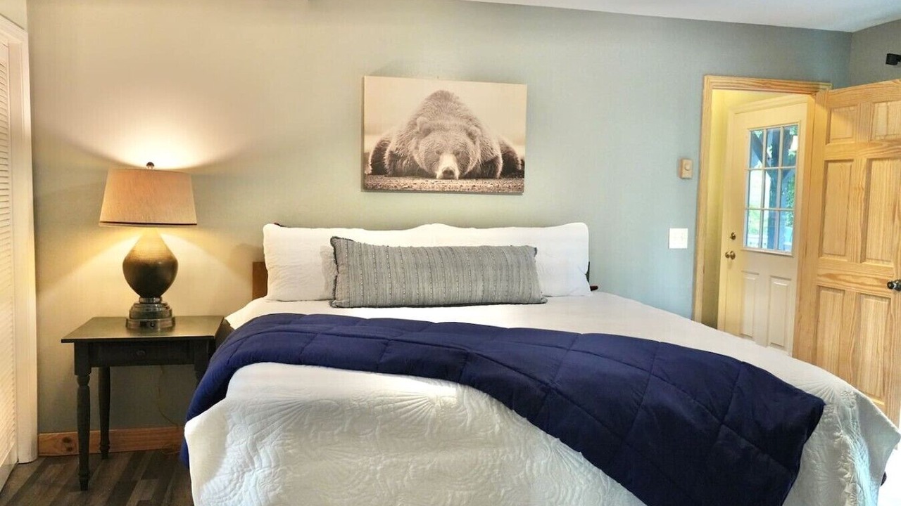 Photo of Bedroom in Cullowhee